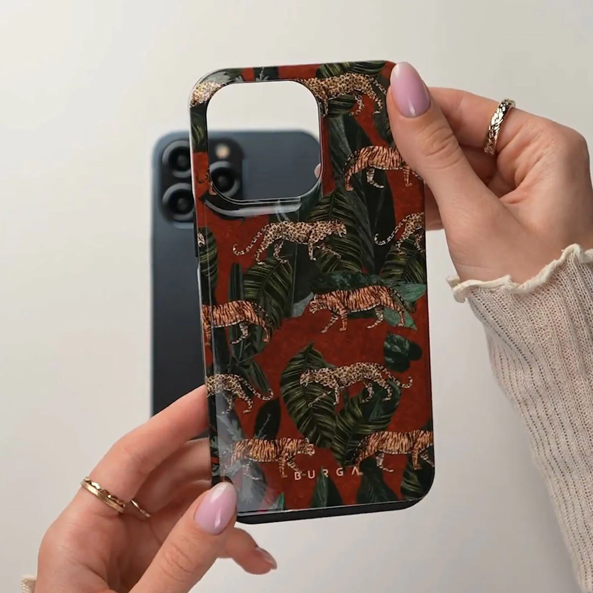 Morning Commute - Designer Samsung Galaxy S26 Plus Case - Image 64