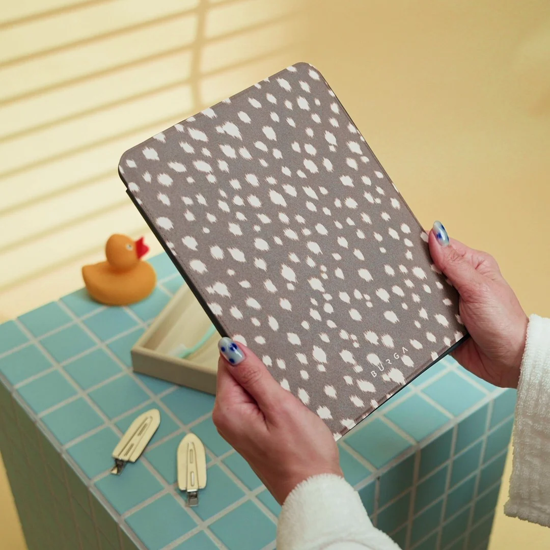 Off Duty - iPad Pro 12.9 (6th/5th Gen) Case - Image 8