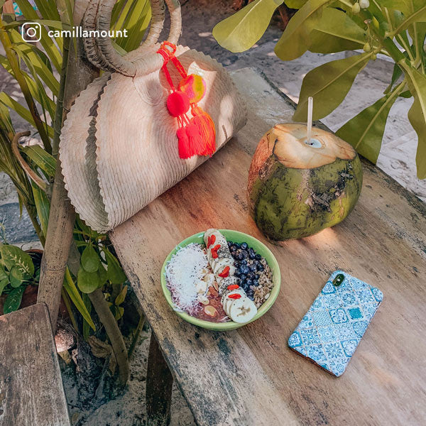 Tropical Oasis - Ornament Samsung Galaxy S26 Plus Case - Image 44