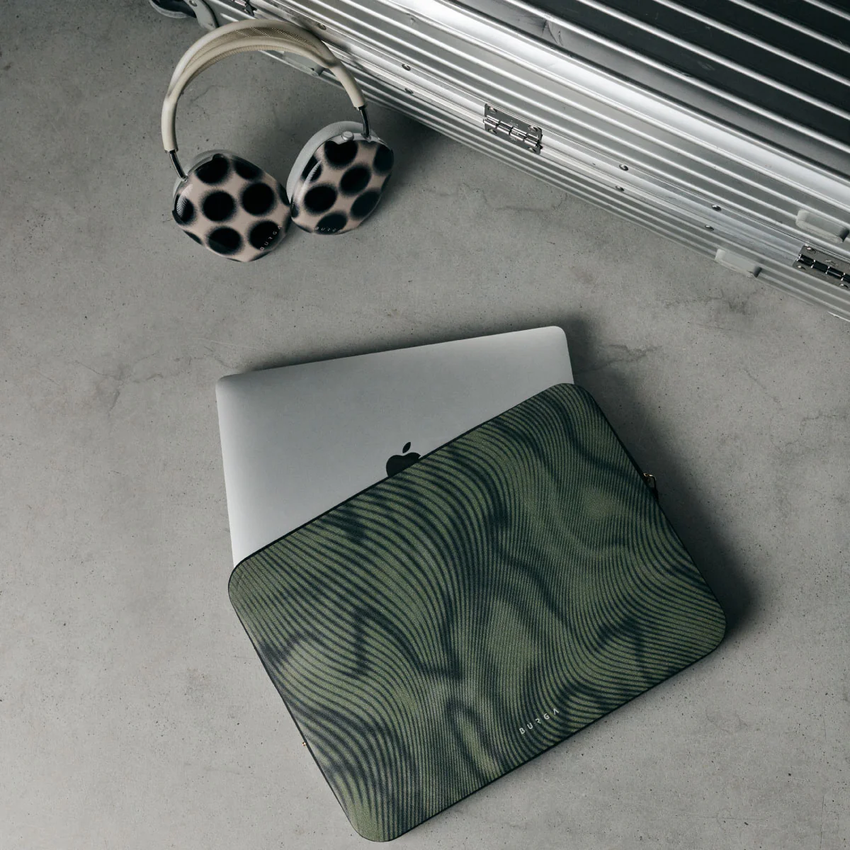 Pioneer - Laptop Sleeve - Image 12