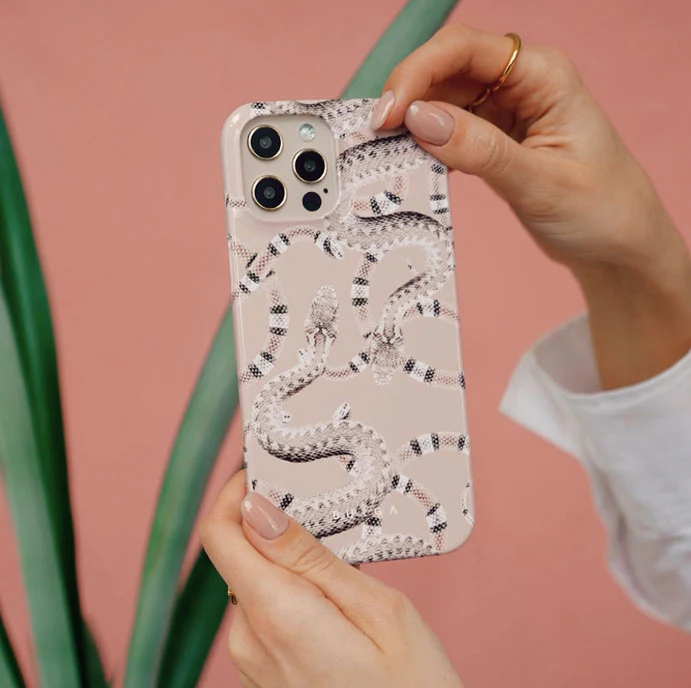 Poolside Glam - Snakes Xiaomi 15T Case - Image 5