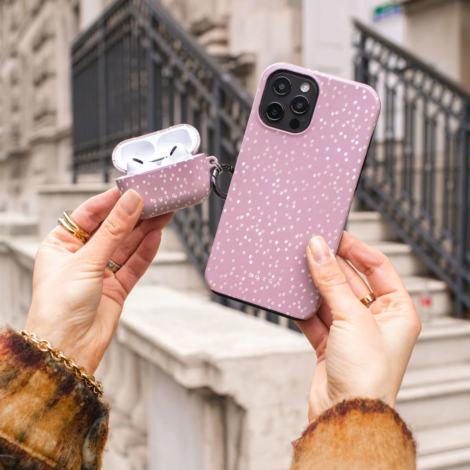 Hot Cocoa - Spotted Samsung Galaxy S26 Case - Image 43